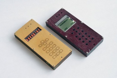 Tự chế điện thoại vỏ gỗ độc đáo